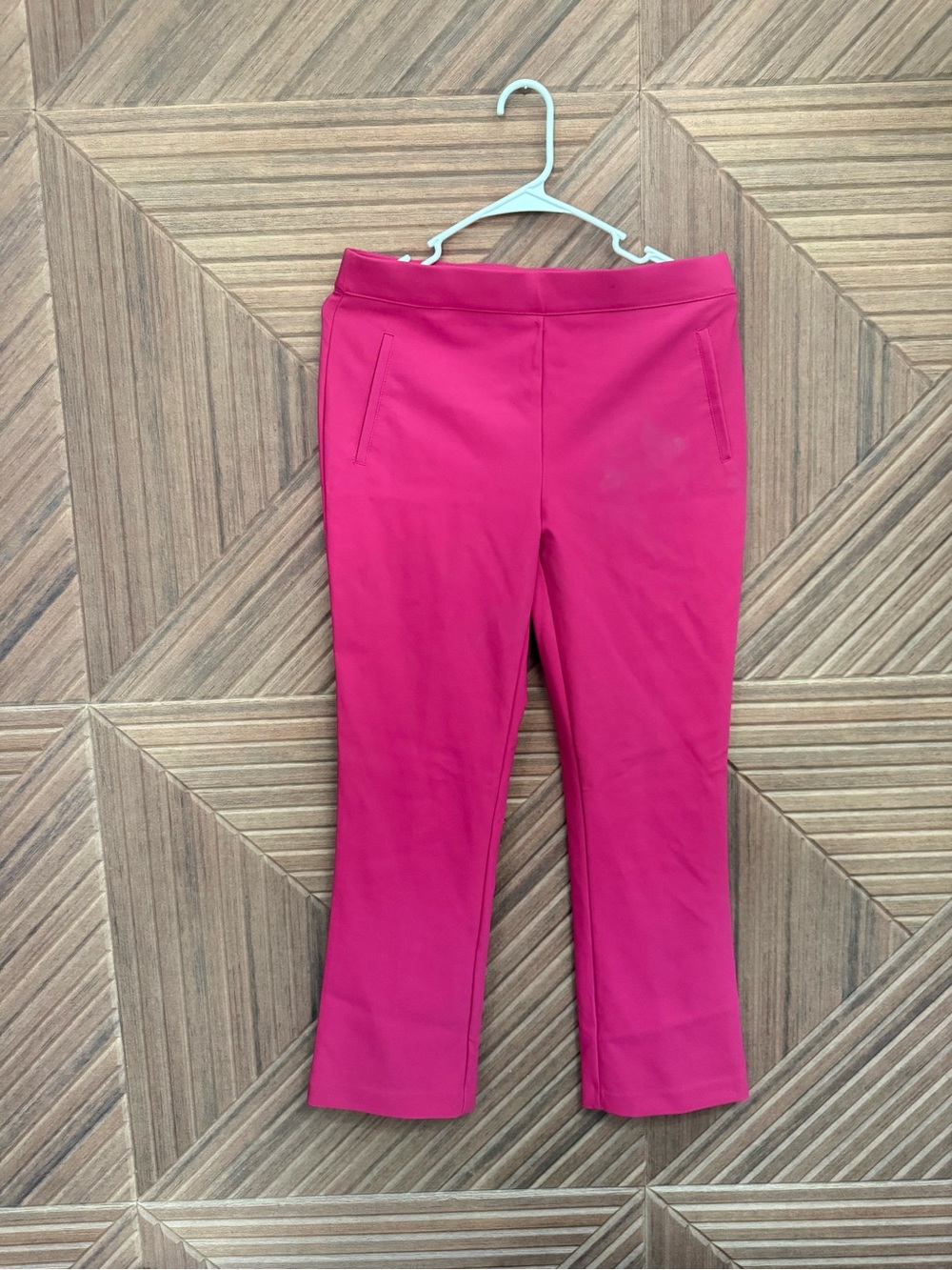 Women’s  Pink Stretch Pull-On slacks
